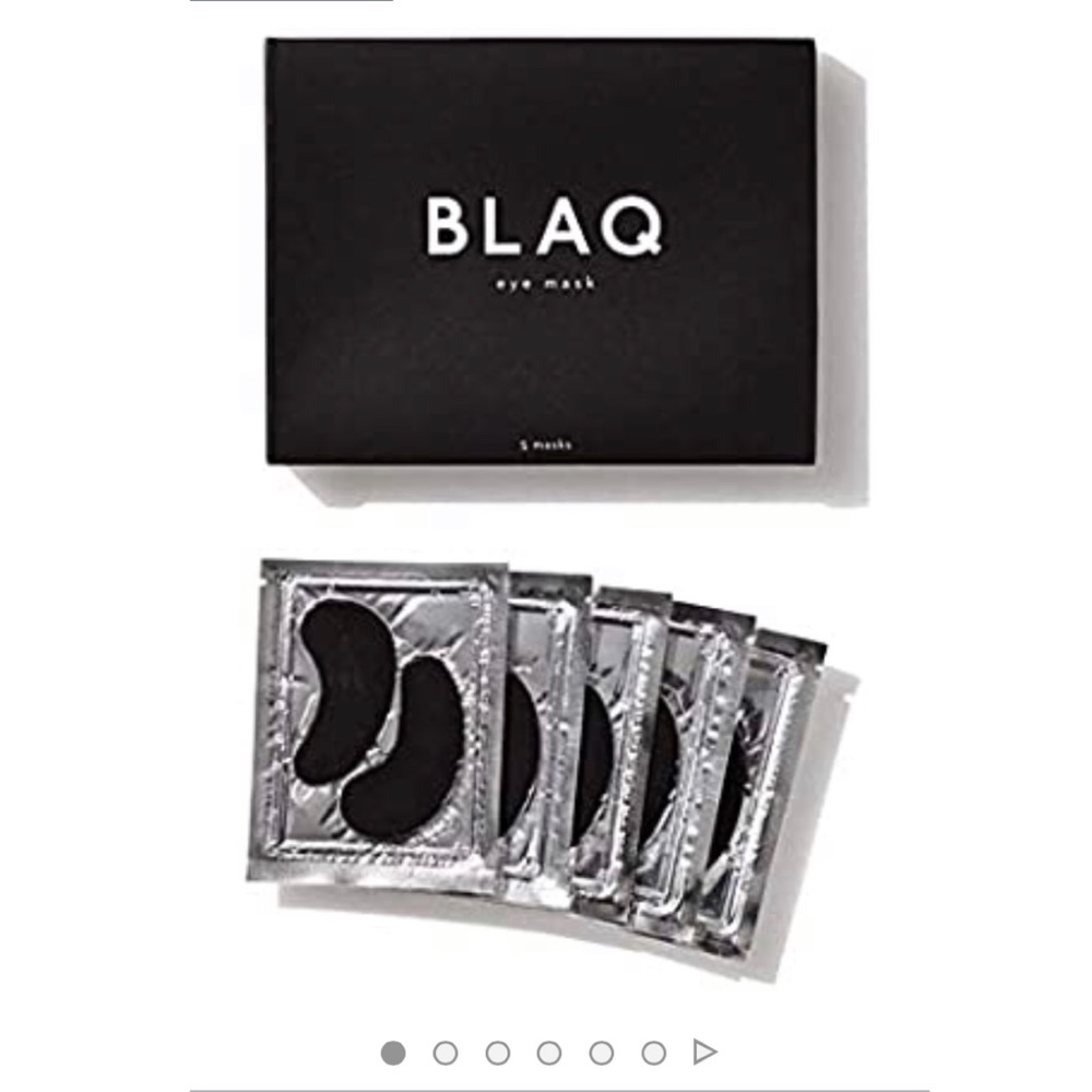 BLAQ eye masks with hyaluronic acid